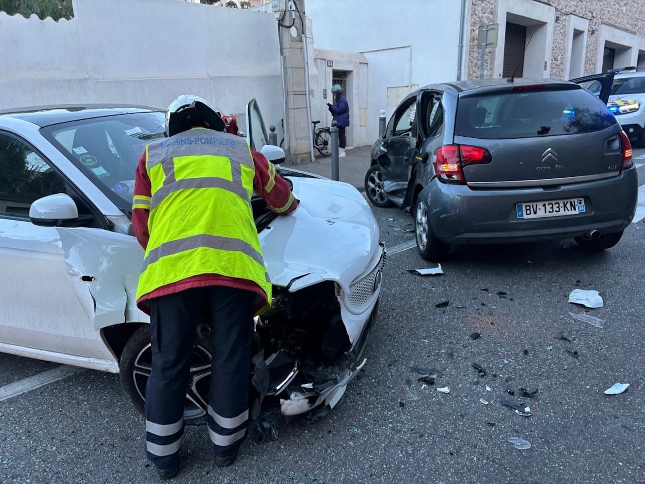 Véhicule en panne secouru par Global Remorquage