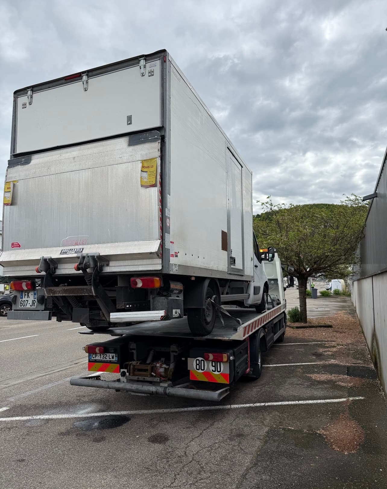 Camion de remorquage Global Remorquage à Marseille